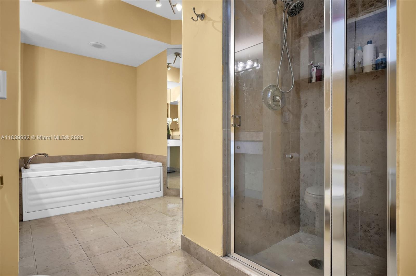 BLUE DIAMOND CONDO - Residential Lease