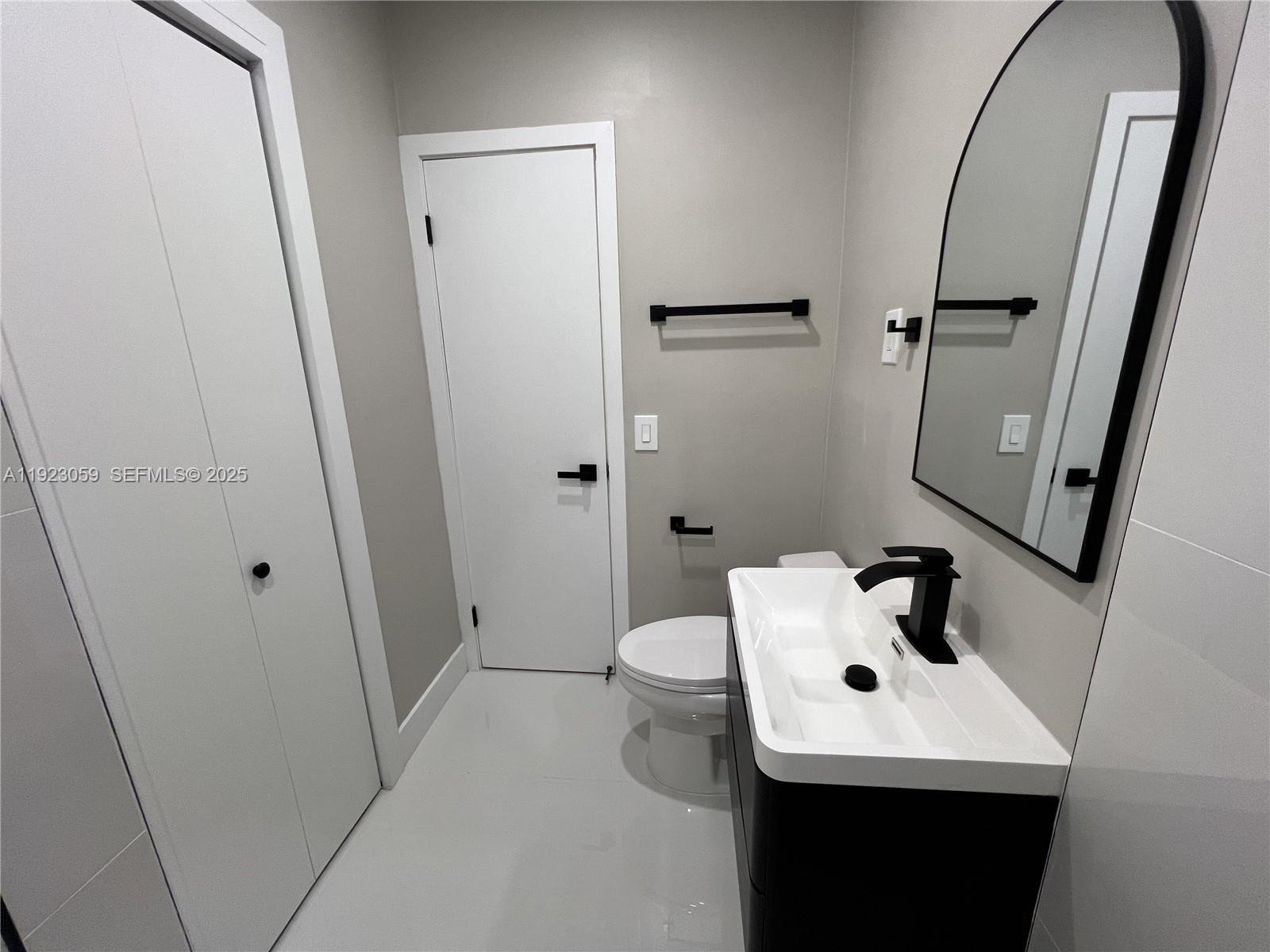 RIVERSIDE ESTATES ADD REV - Residential