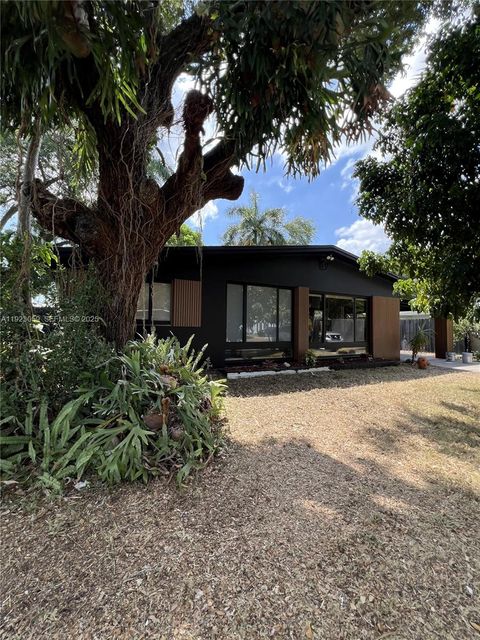 Photo of 1508 SW 20th Ave, Fort Lauderdale, FL 33312 (MLS # A11923059)