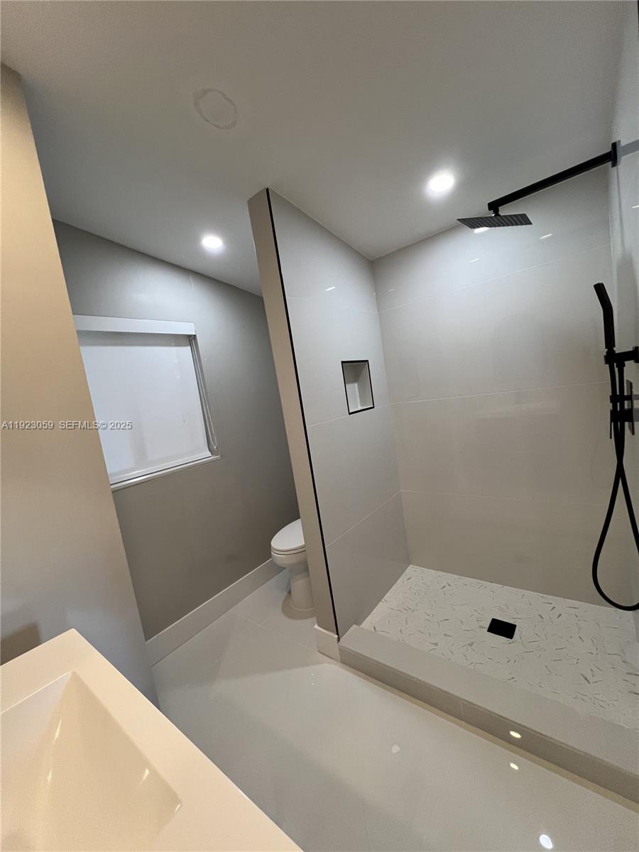 RIVERSIDE ESTATES ADD REV - Residential