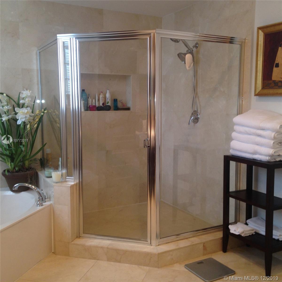 AVENTURA LAKES - PHASE II - Residential