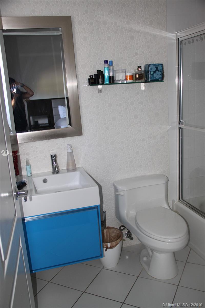 AVENTURA LAKES - PHASE II - Residential