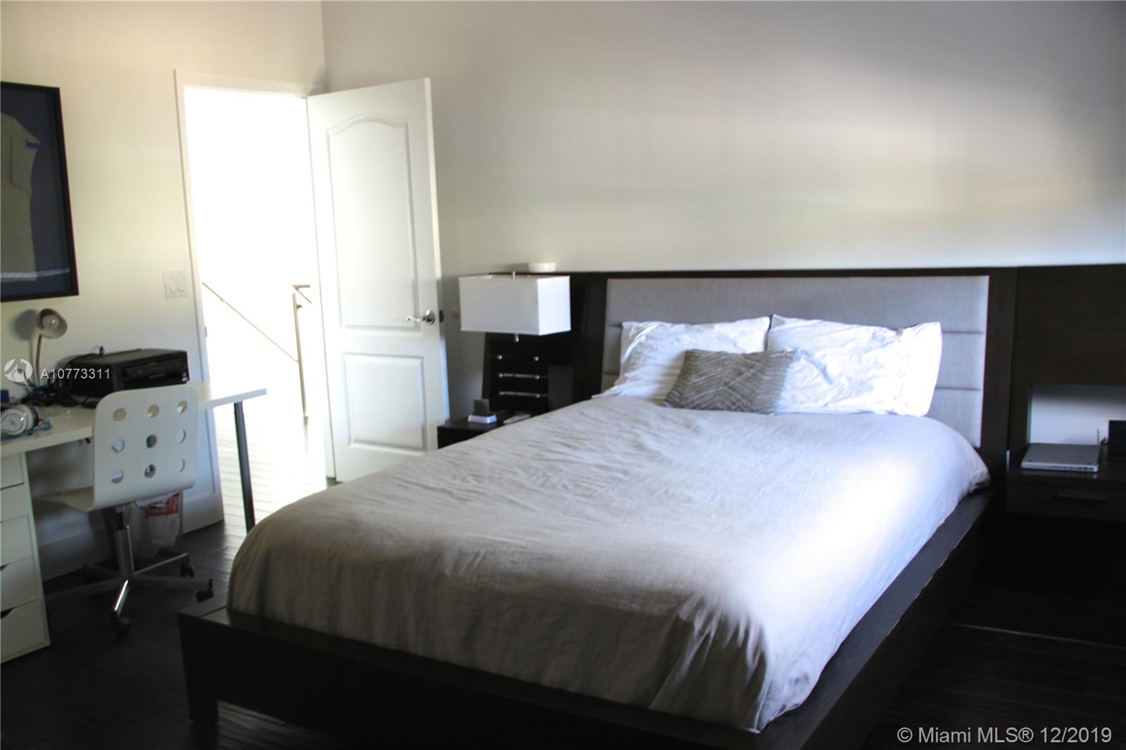 AVENTURA LAKES - PHASE II - Residential