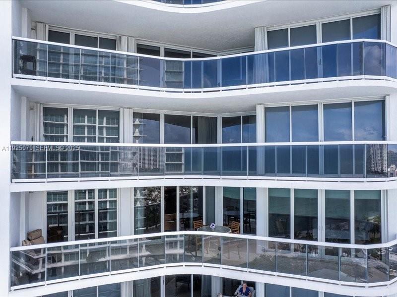 SANDS POINTE OCEAN BEACH - Residential