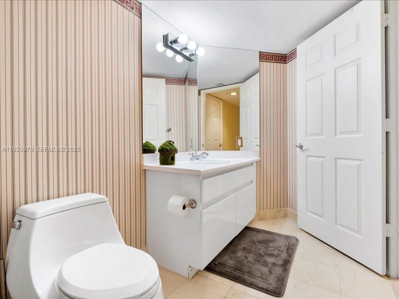 SANDS POINTE OCEAN BEACH - Residential