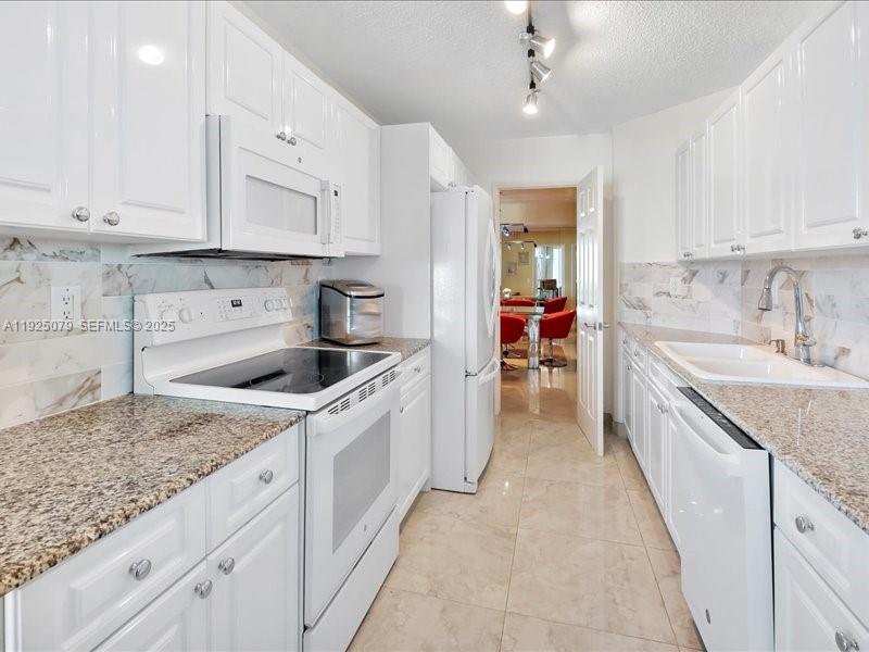 SANDS POINTE OCEAN BEACH - Residential