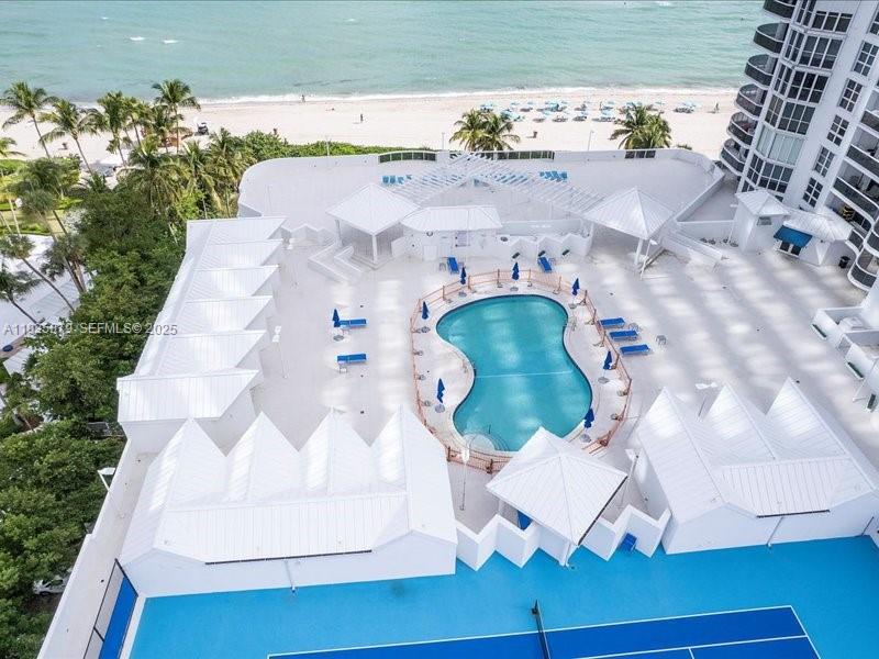 SANDS POINTE OCEAN BEACH - Residential