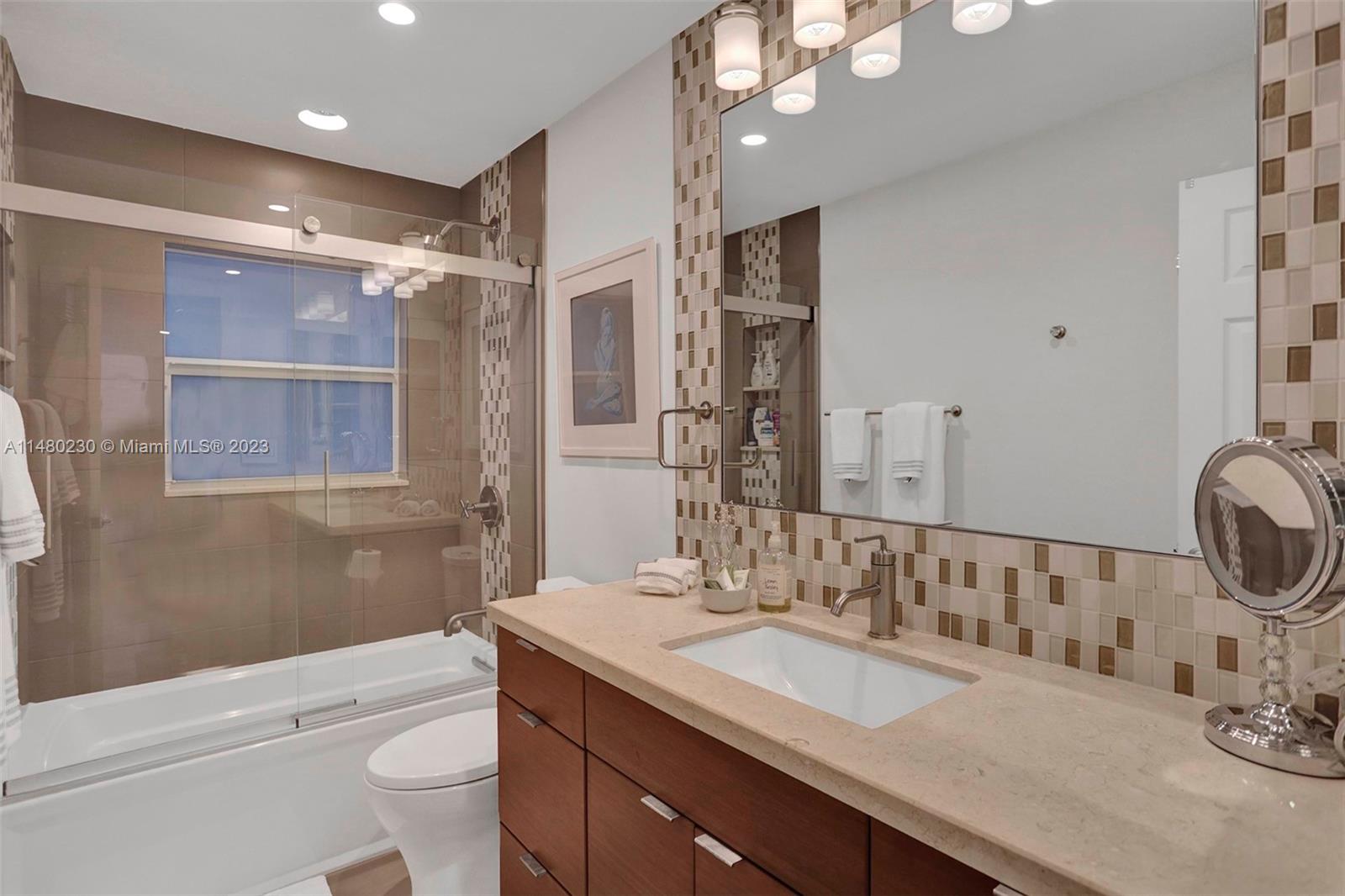 EASTERN SHORES 1ST ADDN - Residential