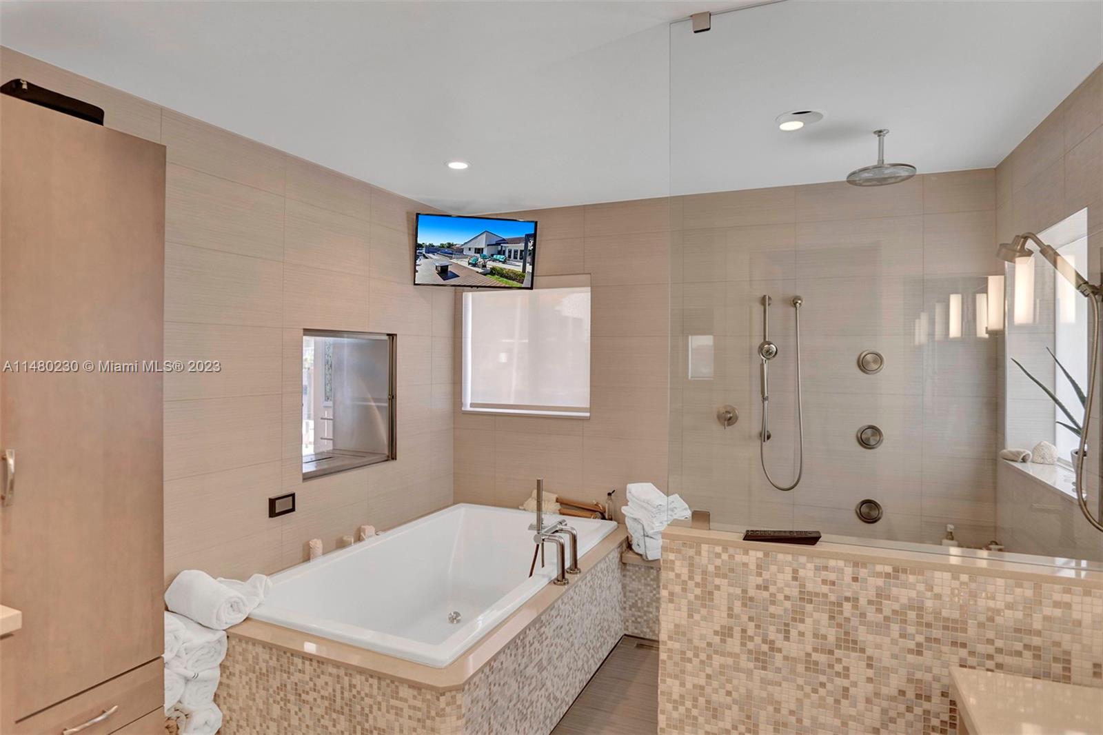 EASTERN SHORES 1ST ADDN - Residential