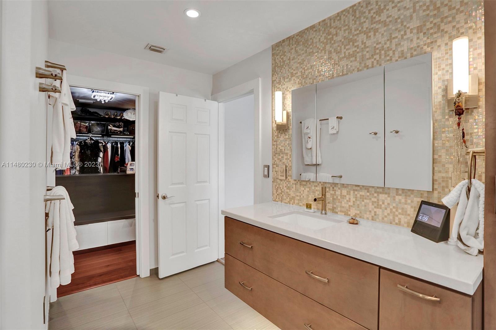 EASTERN SHORES 1ST ADDN - Residential