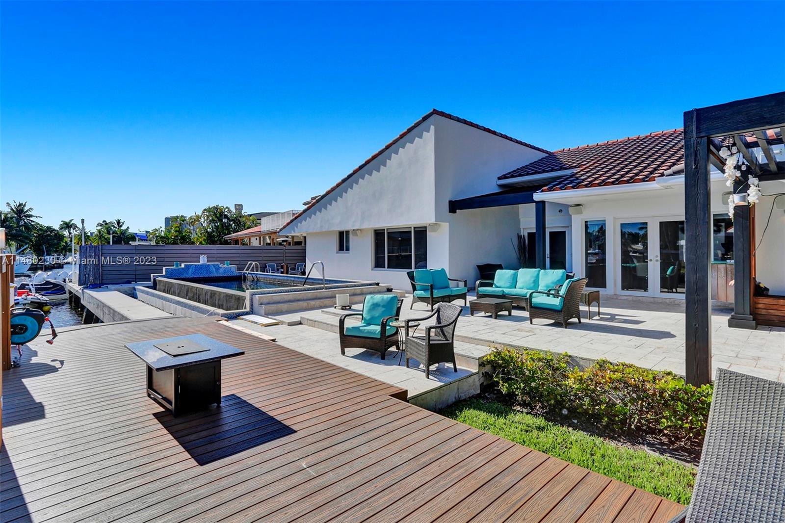 EASTERN SHORES 1ST ADDN - Residential