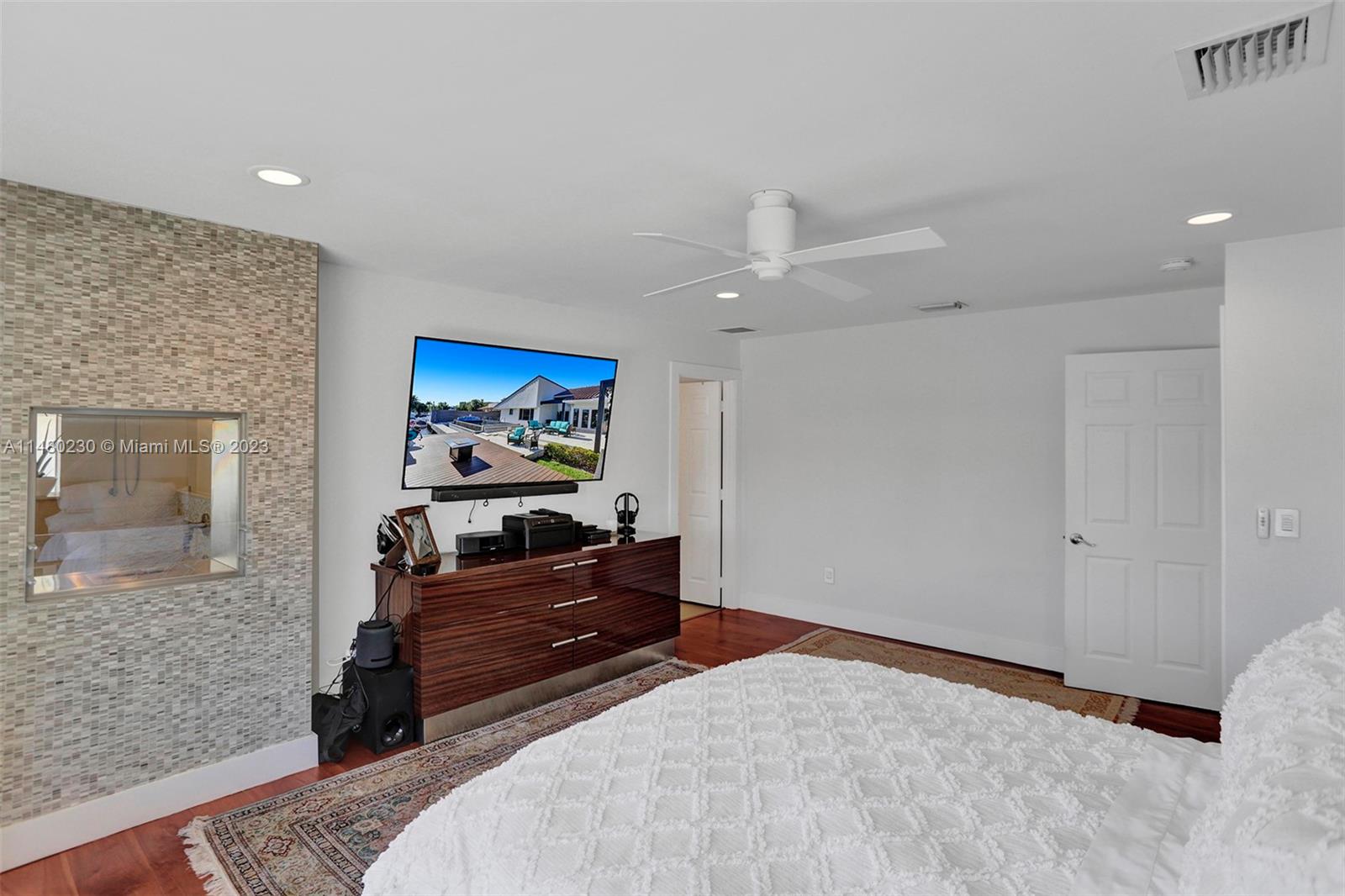 EASTERN SHORES 1ST ADDN - Residential