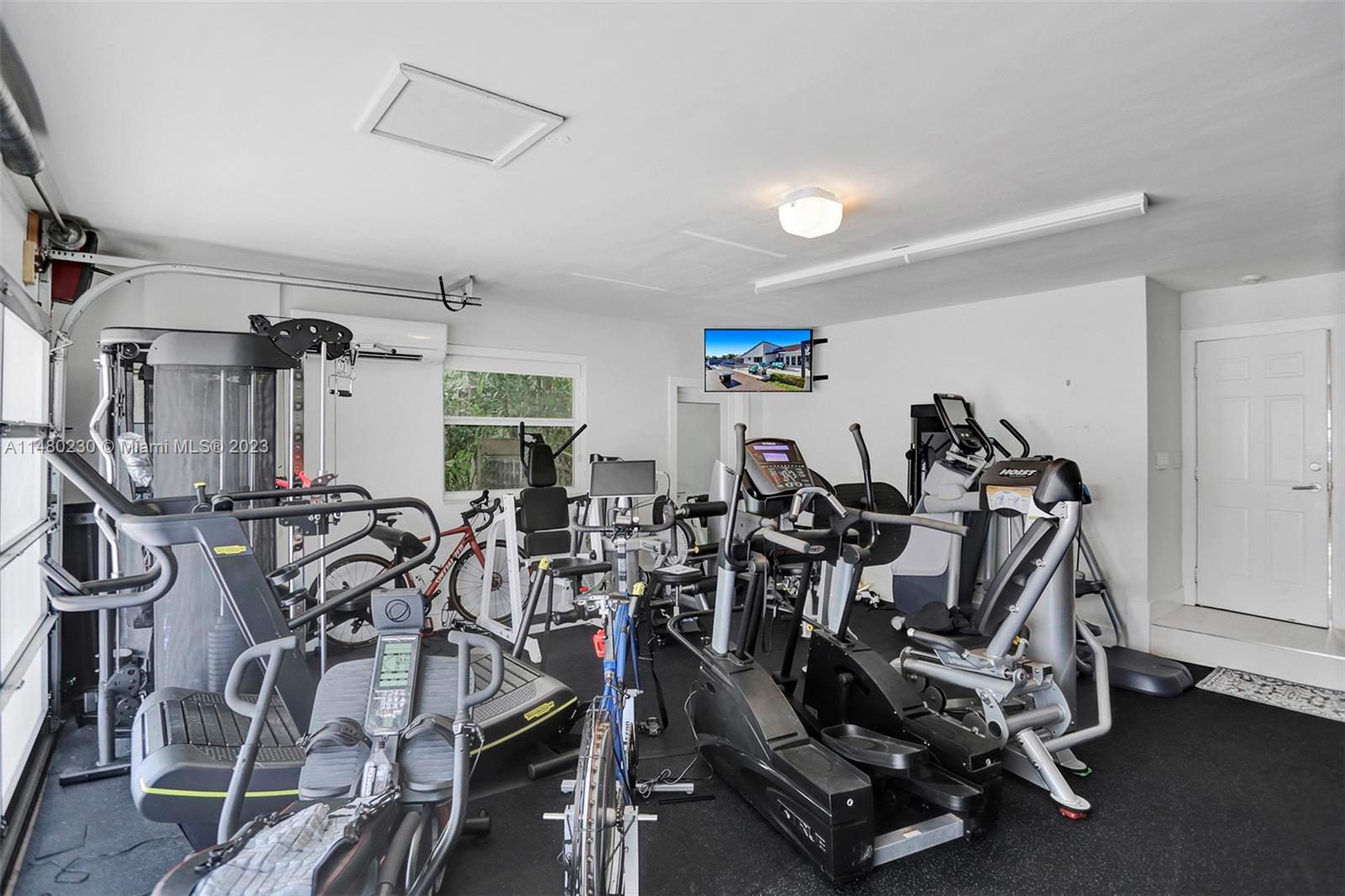 EASTERN SHORES 1ST ADDN - Residential