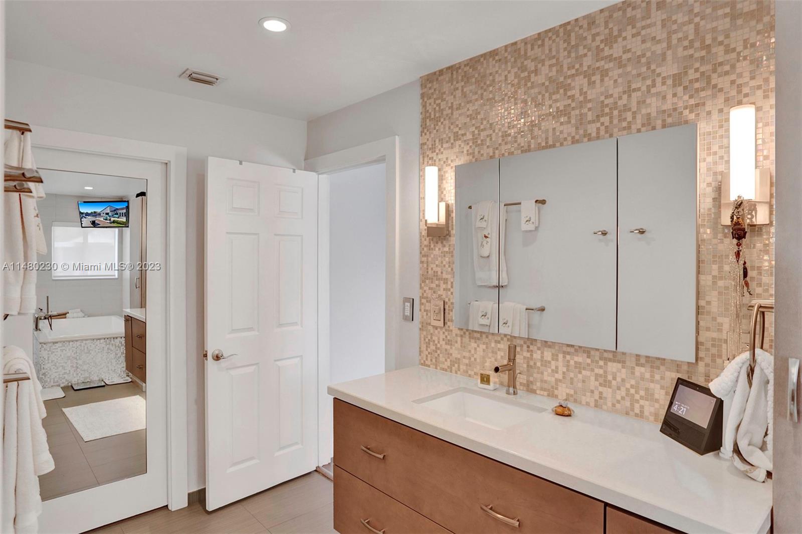 EASTERN SHORES 1ST ADDN - Residential