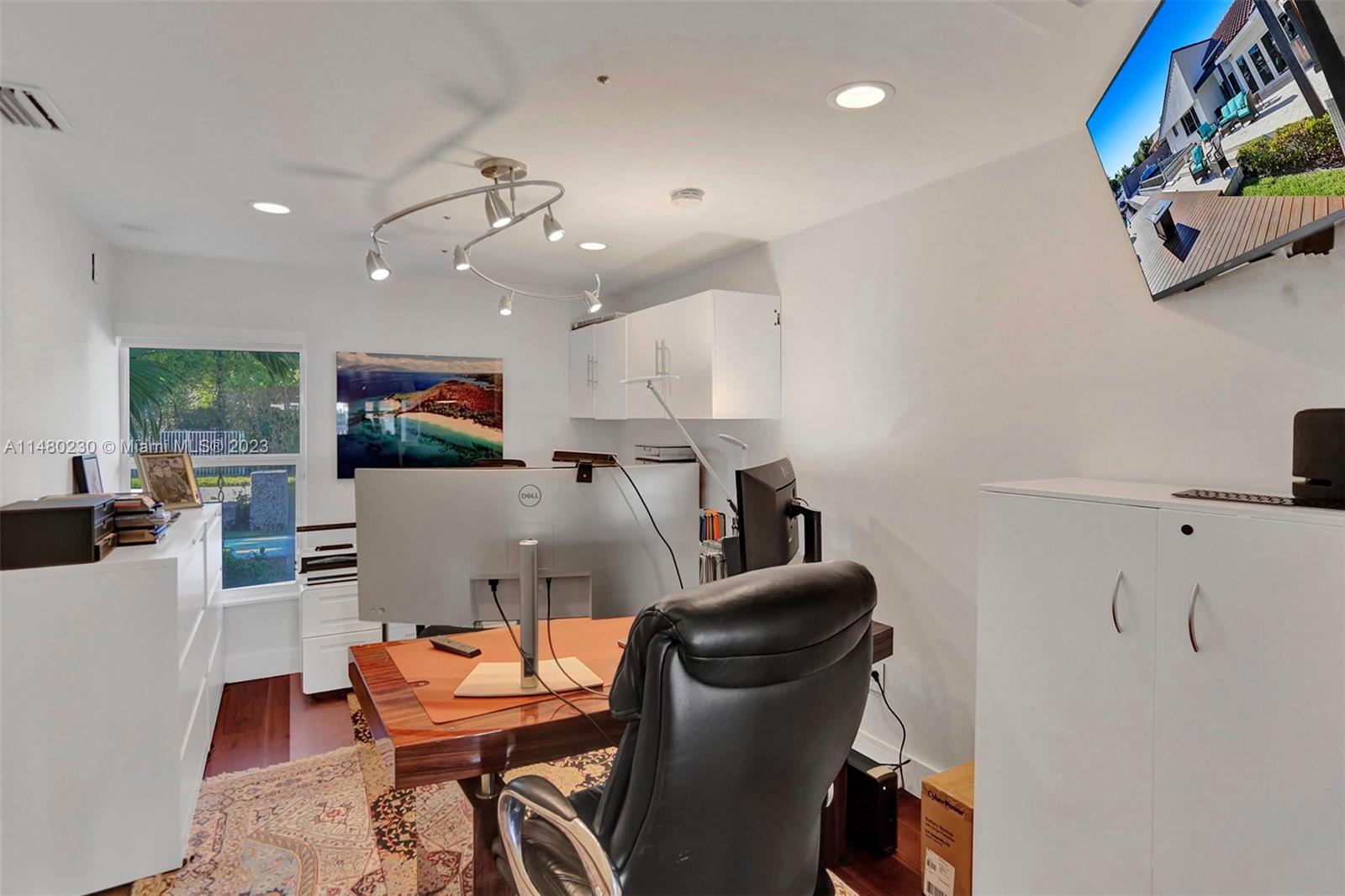 EASTERN SHORES 1ST ADDN - Residential