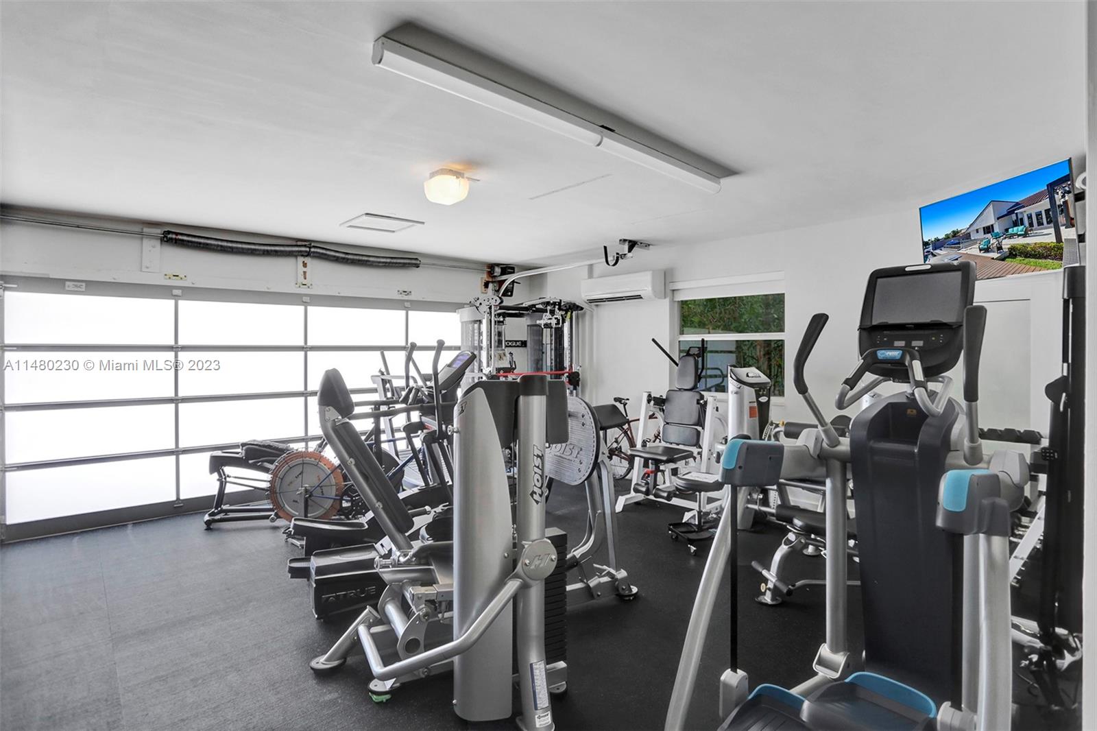 EASTERN SHORES 1ST ADDN - Residential