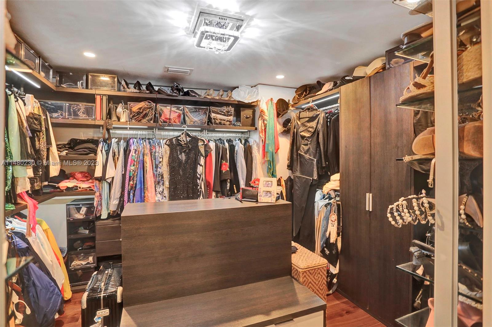 EASTERN SHORES 1ST ADDN - Residential