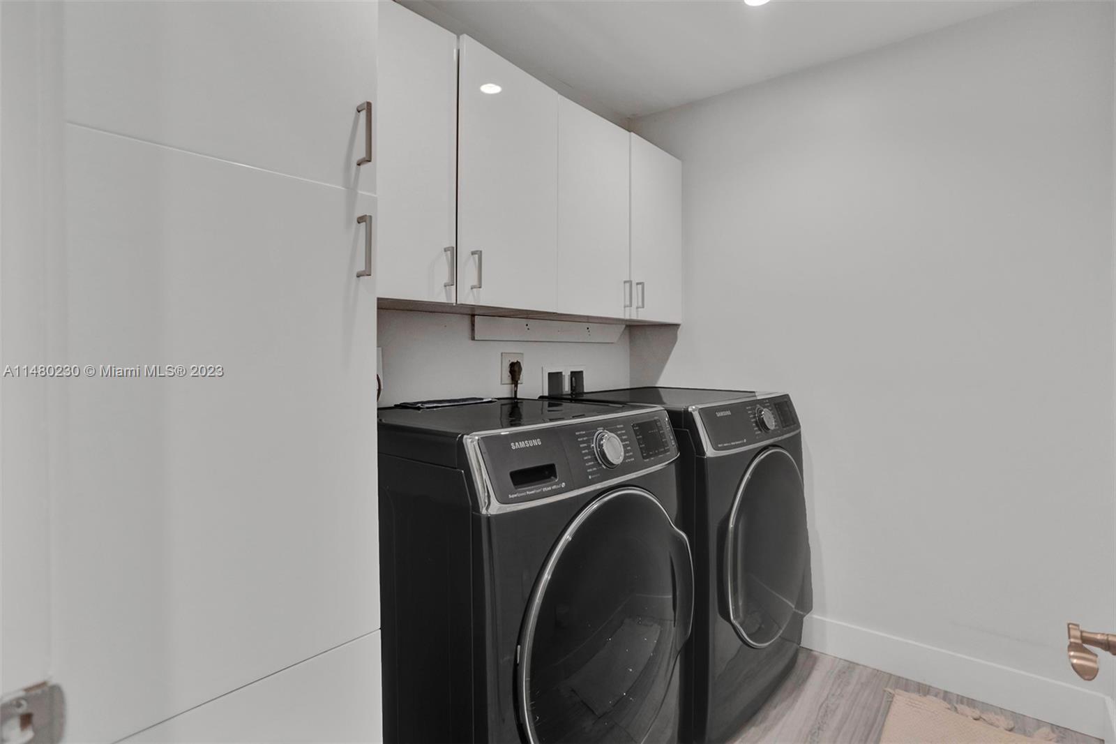 EASTERN SHORES 1ST ADDN - Residential