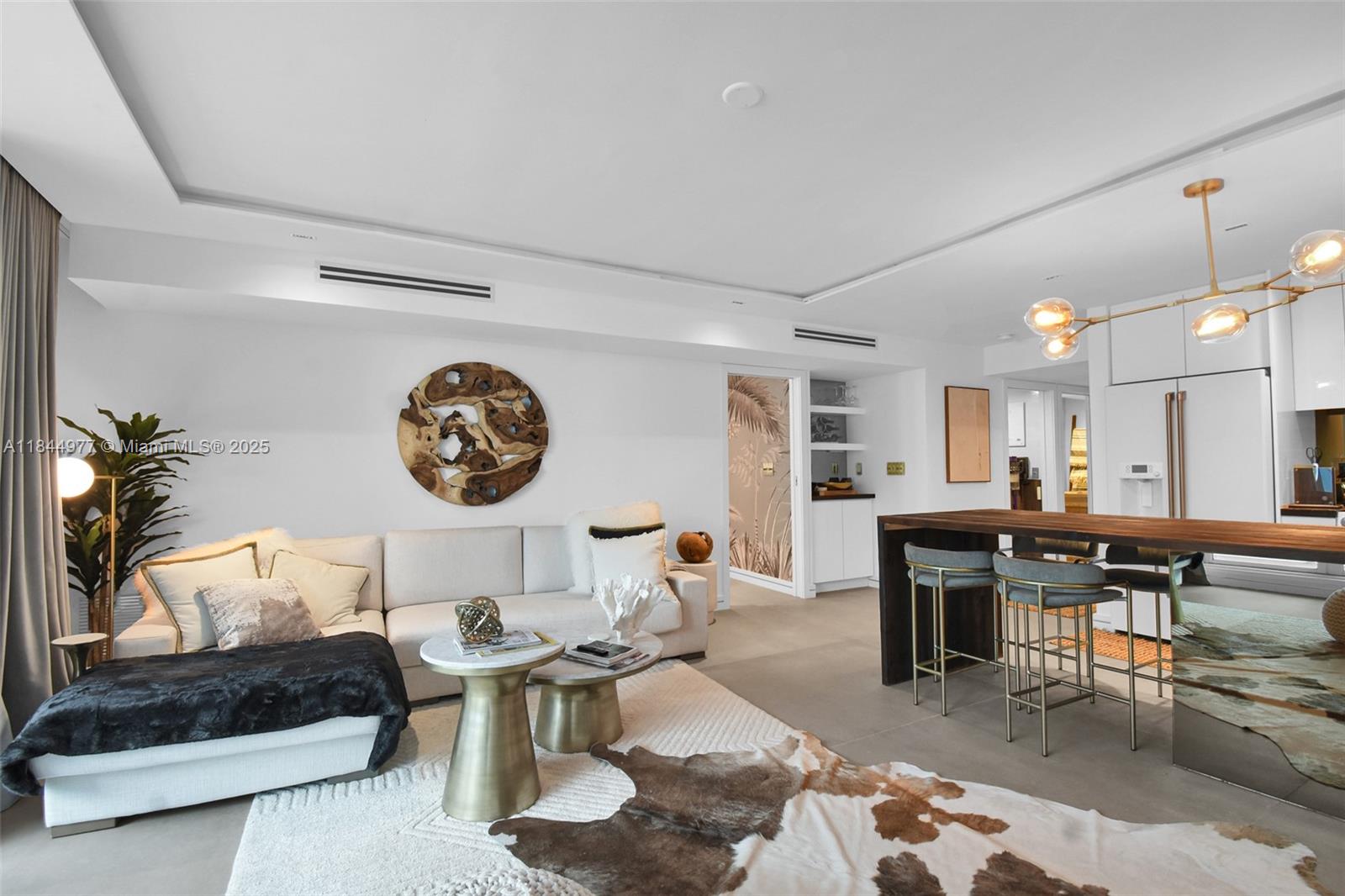 RONEY PALACE CONDO - Residential