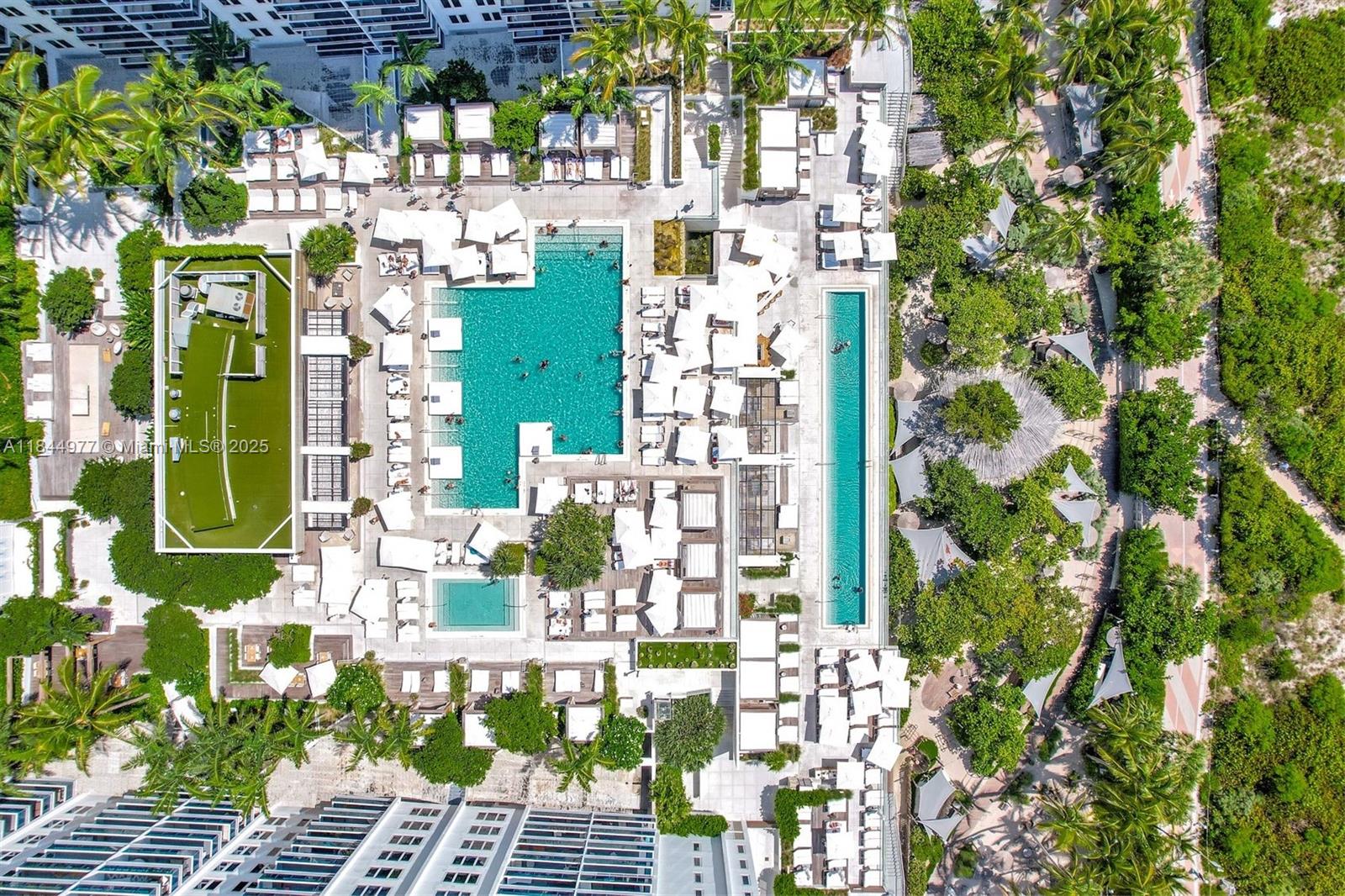 RONEY PALACE CONDO - Residential