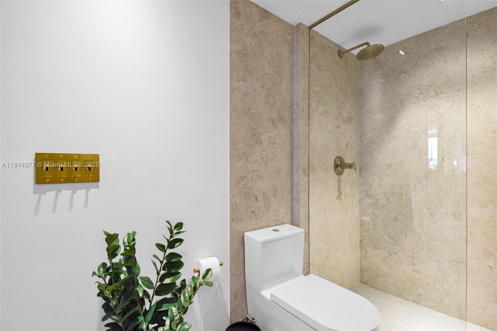 RONEY PALACE CONDO - Residential