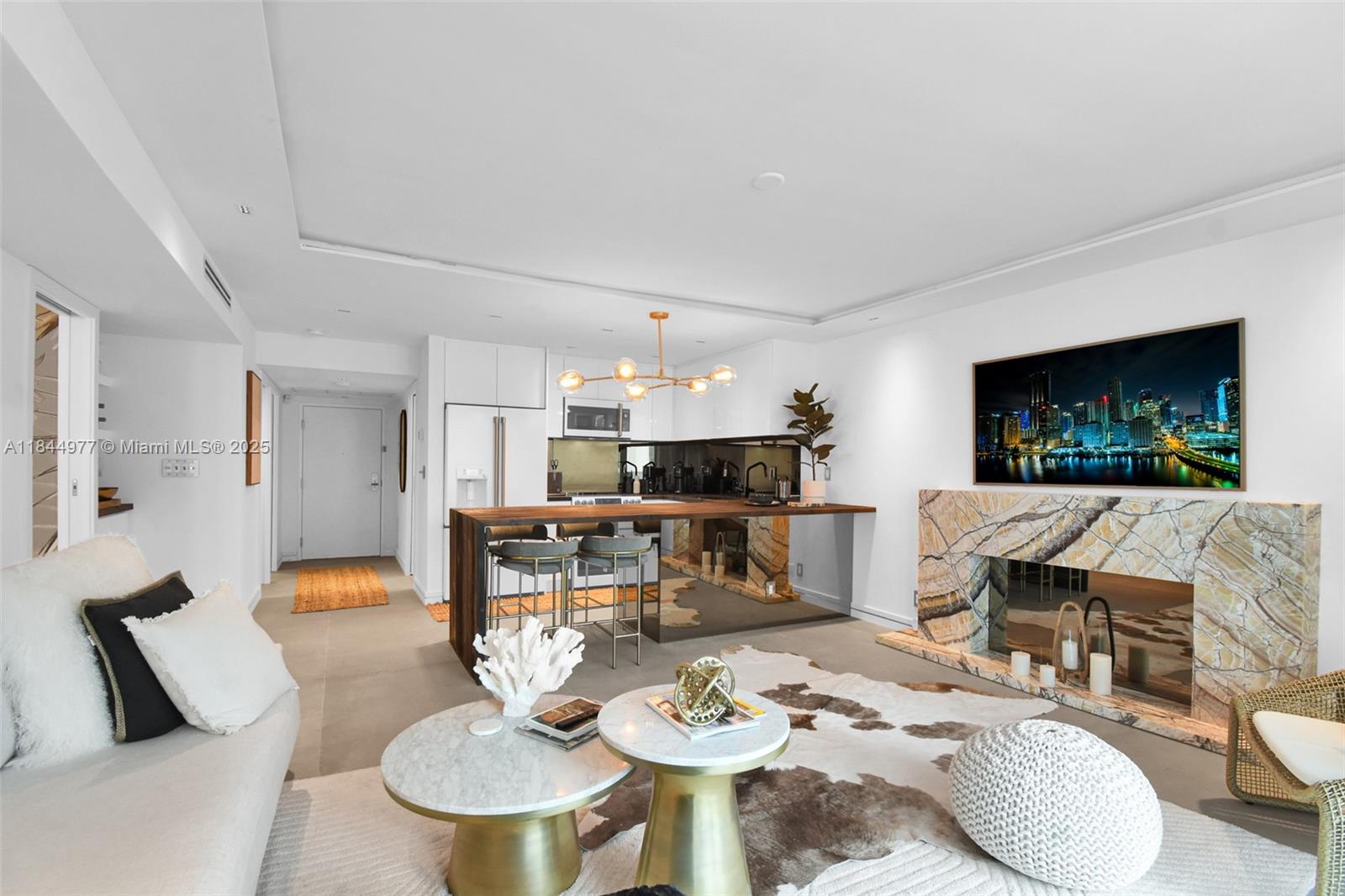 RONEY PALACE CONDO - Residential