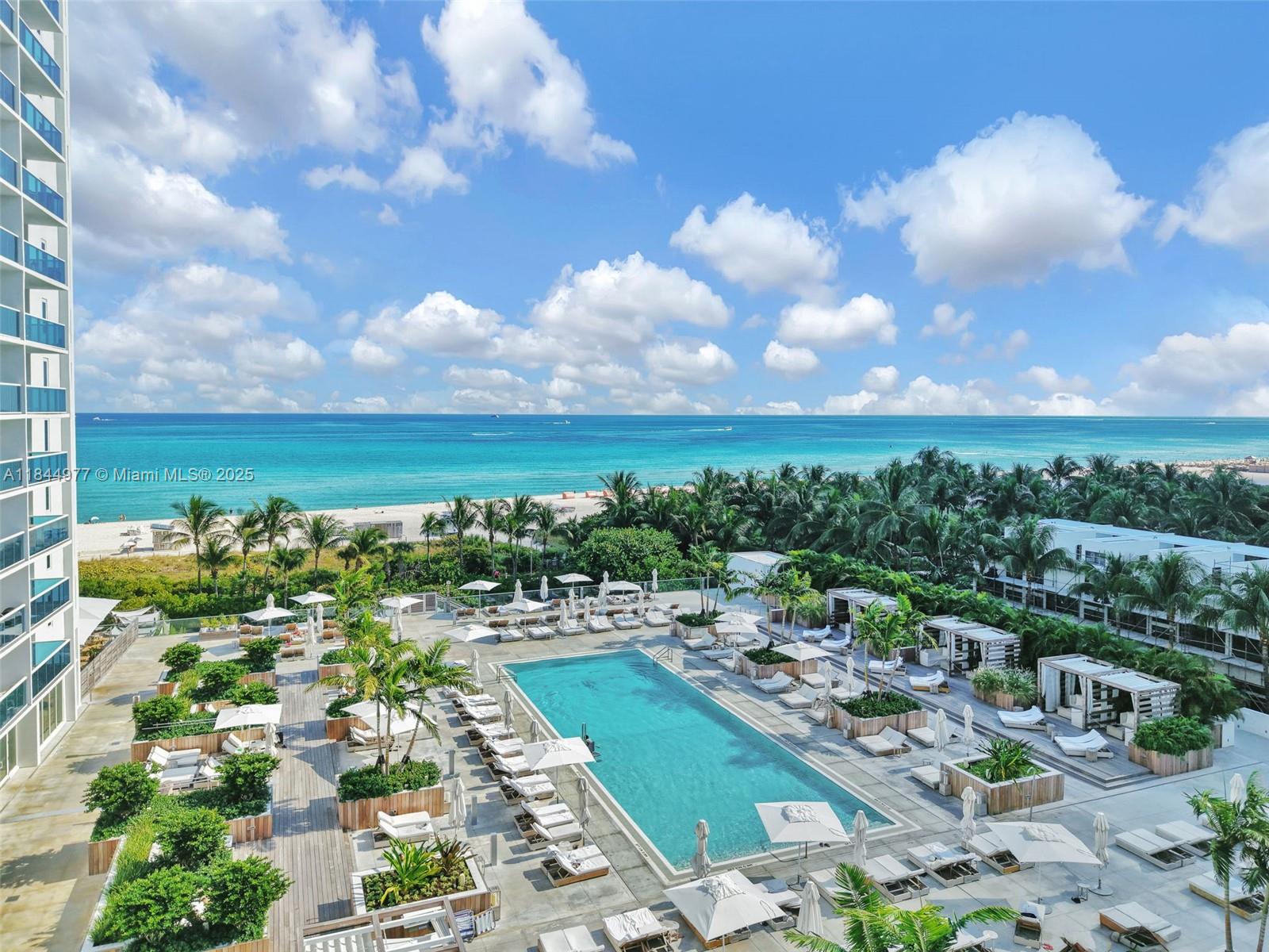 RONEY PALACE CONDO - Residential