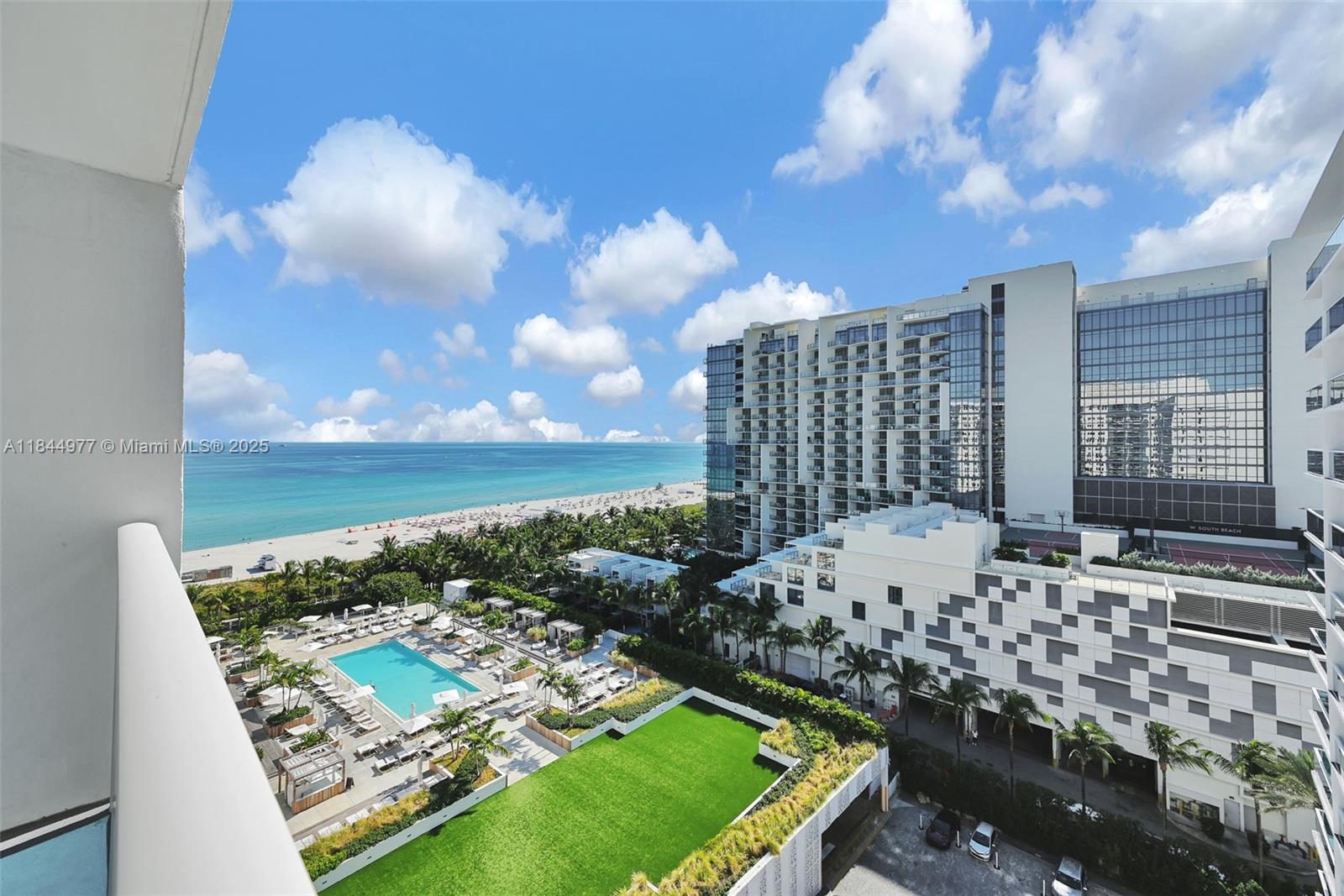 RONEY PALACE CONDO - Residential