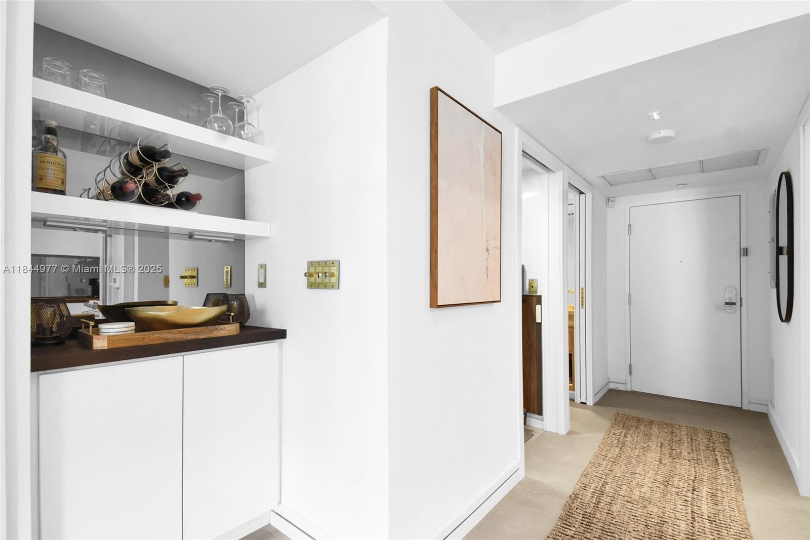 RONEY PALACE CONDO - Residential