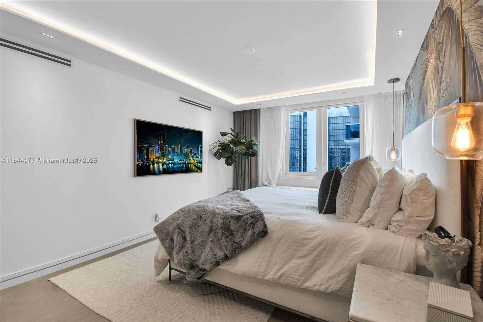 RONEY PALACE CONDO - Residential