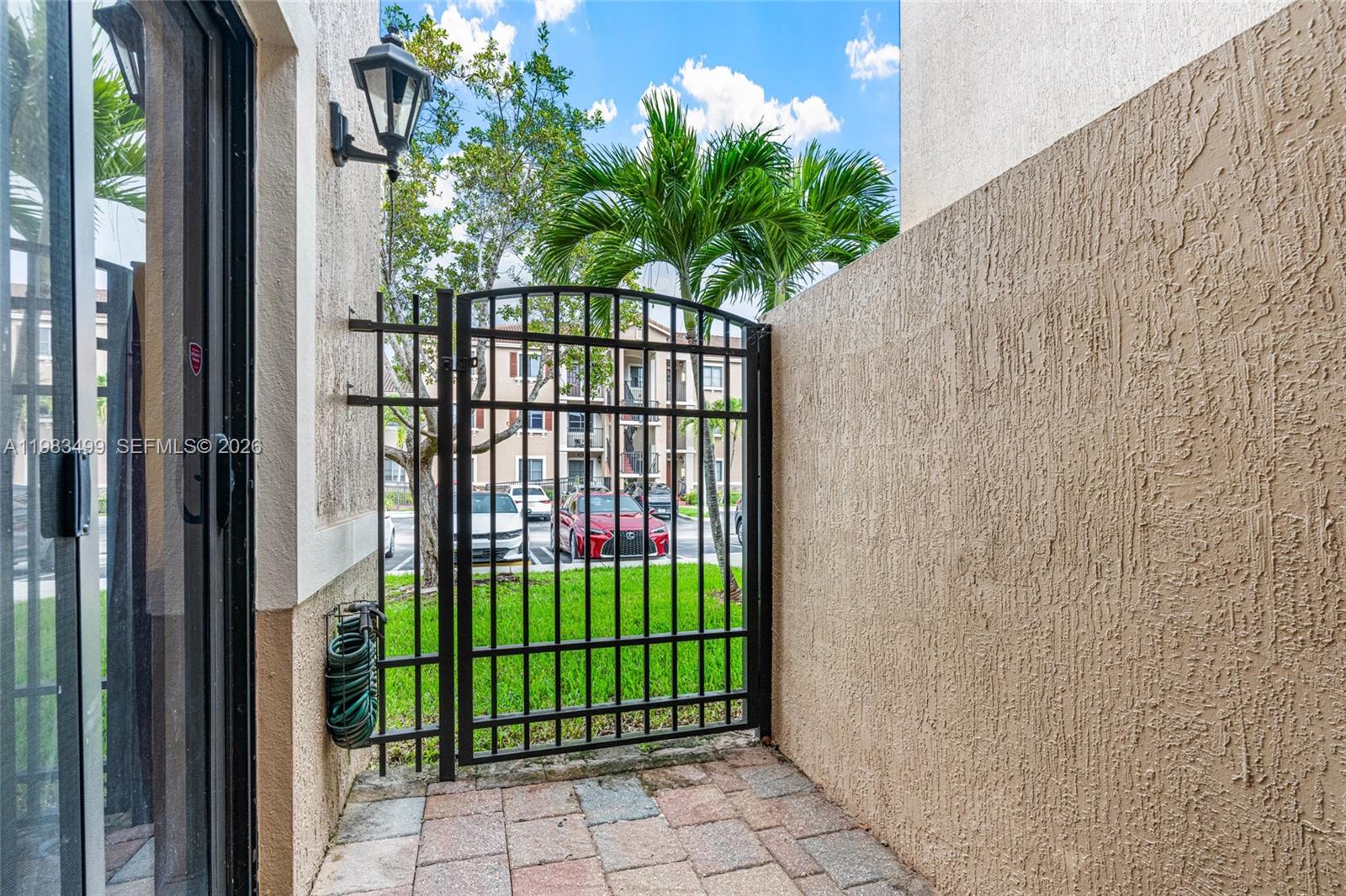 THE COURTS AT BAYSHORE I - Residential