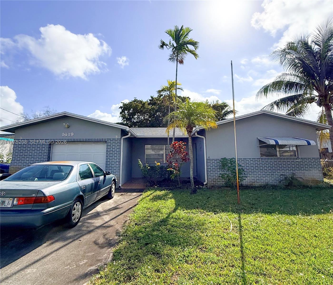 SUNSET ISLES SEC 4 - Residential Lease