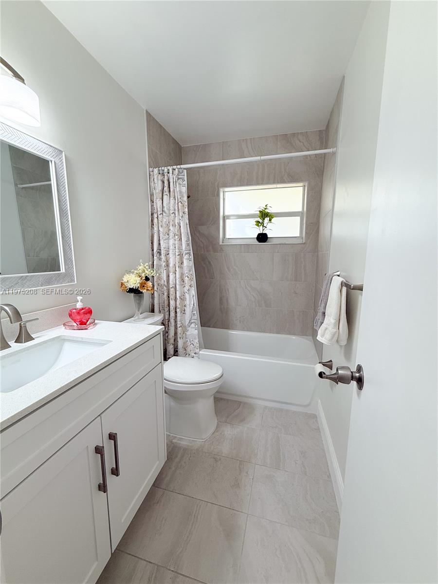 SUNSET ISLES SEC 4 - Residential Lease