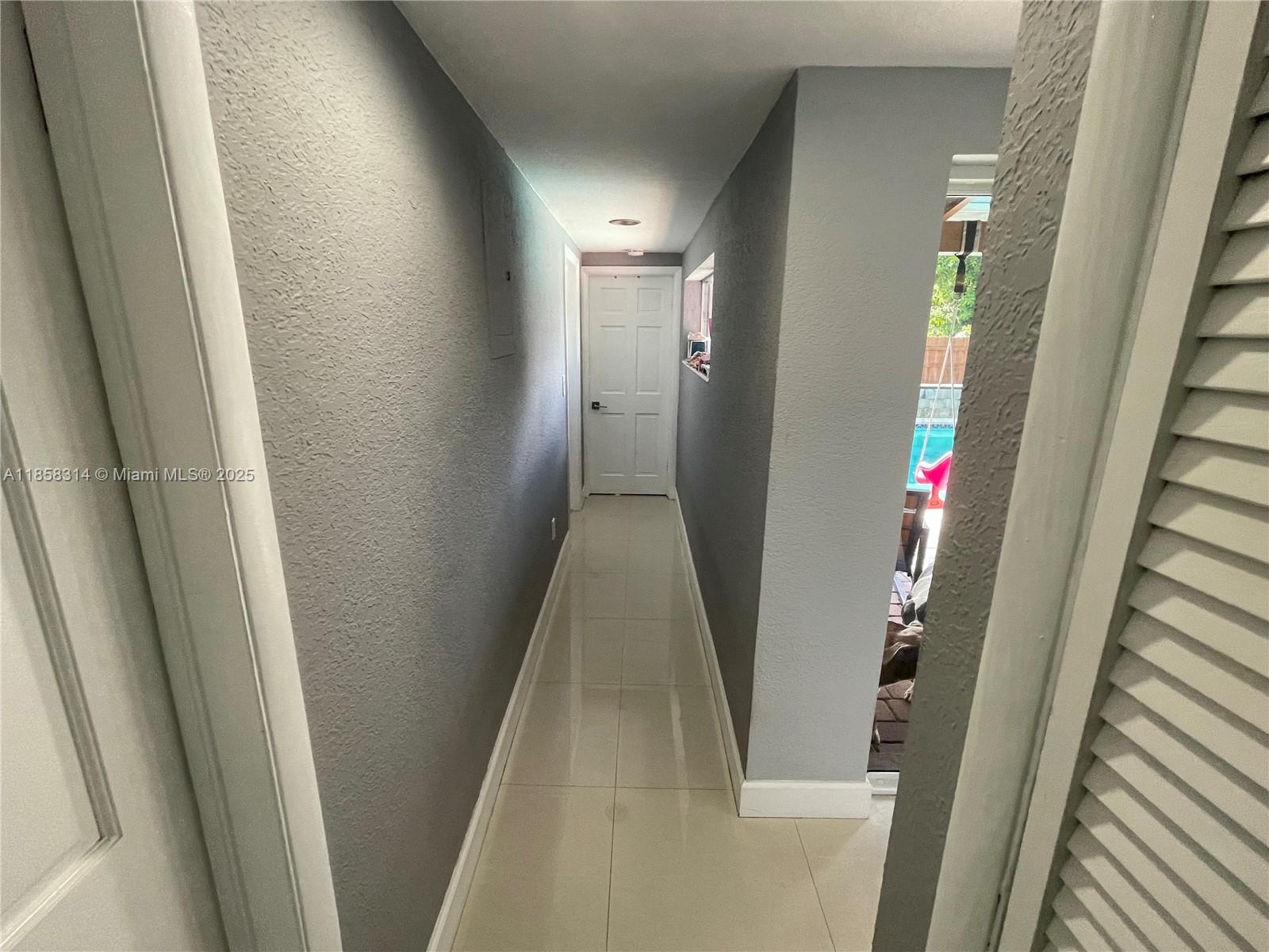 T & R HOMES - Residential