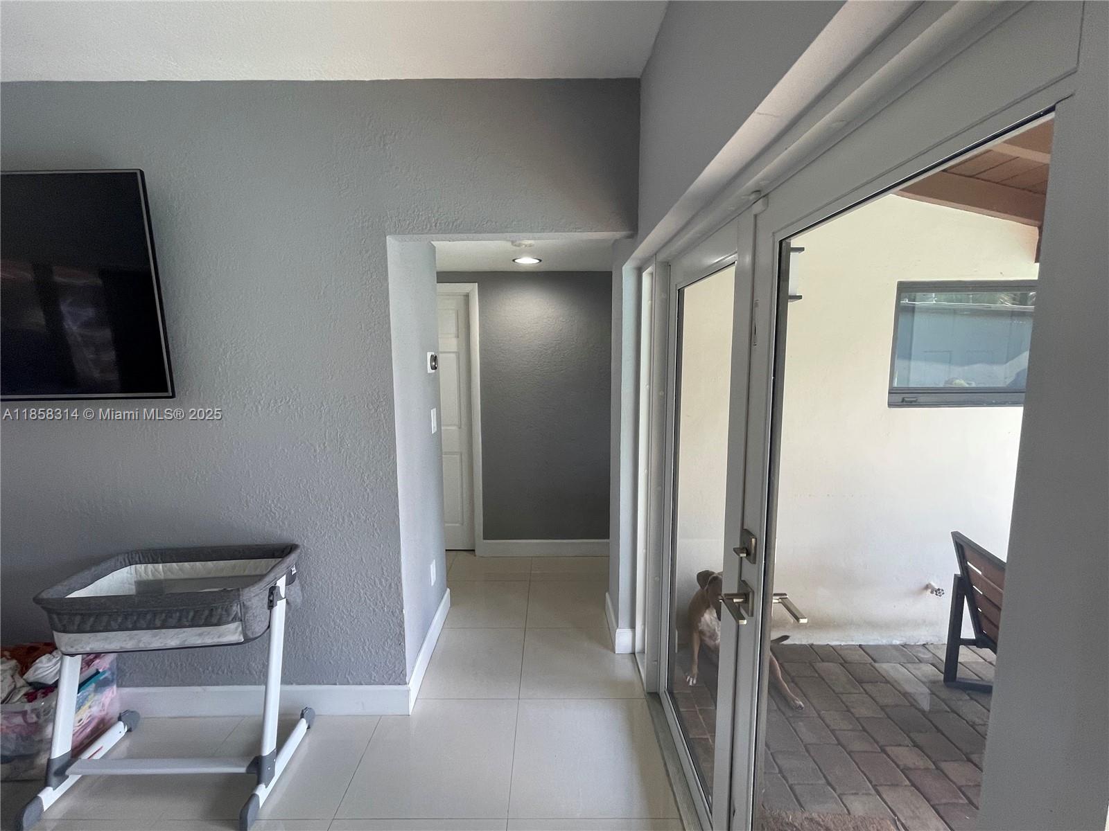 T & R HOMES - Residential