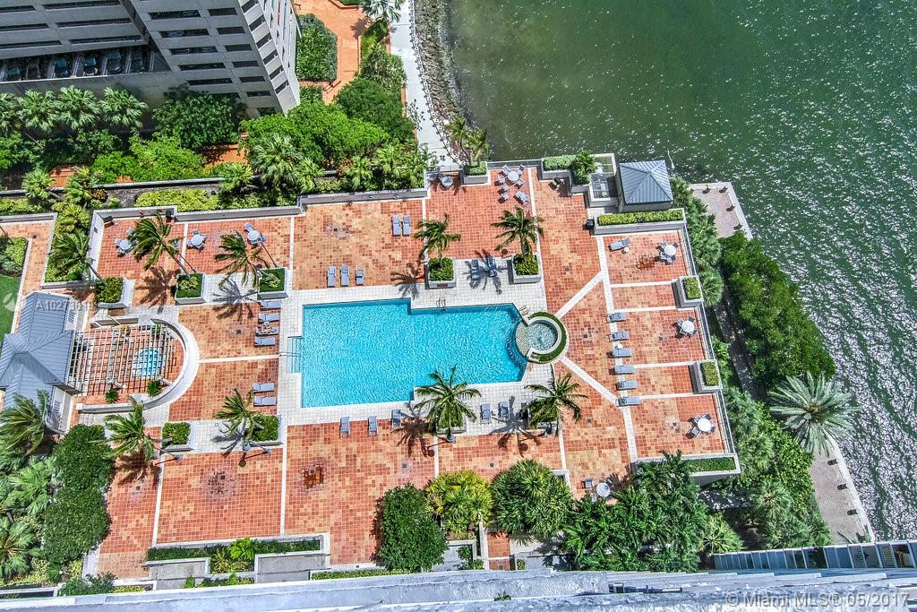 Yacht Club Brickell - Residential Lease