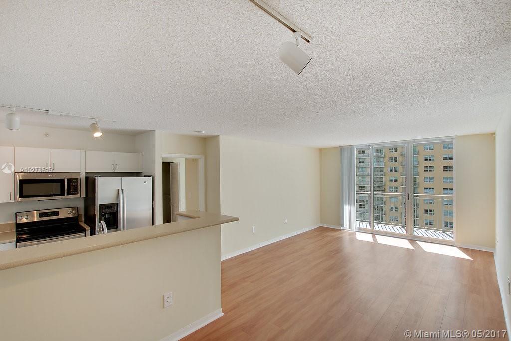 Yacht Club Brickell - Residential Lease