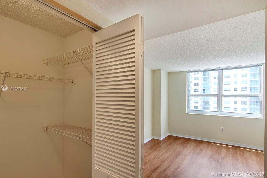 Yacht Club Brickell - Residential Lease