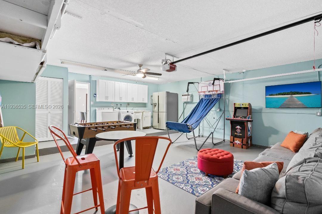 CENTRAL DANIA HEIGHTS - Residential