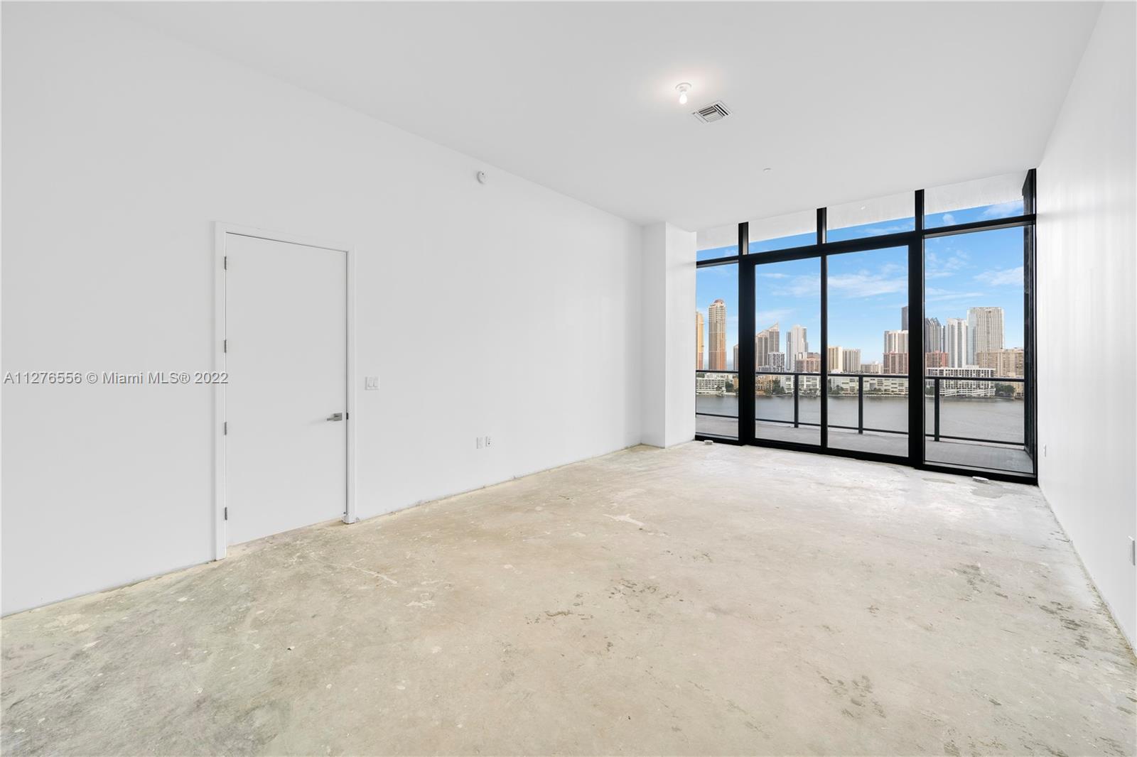 PRIVE CONDO - Residential
