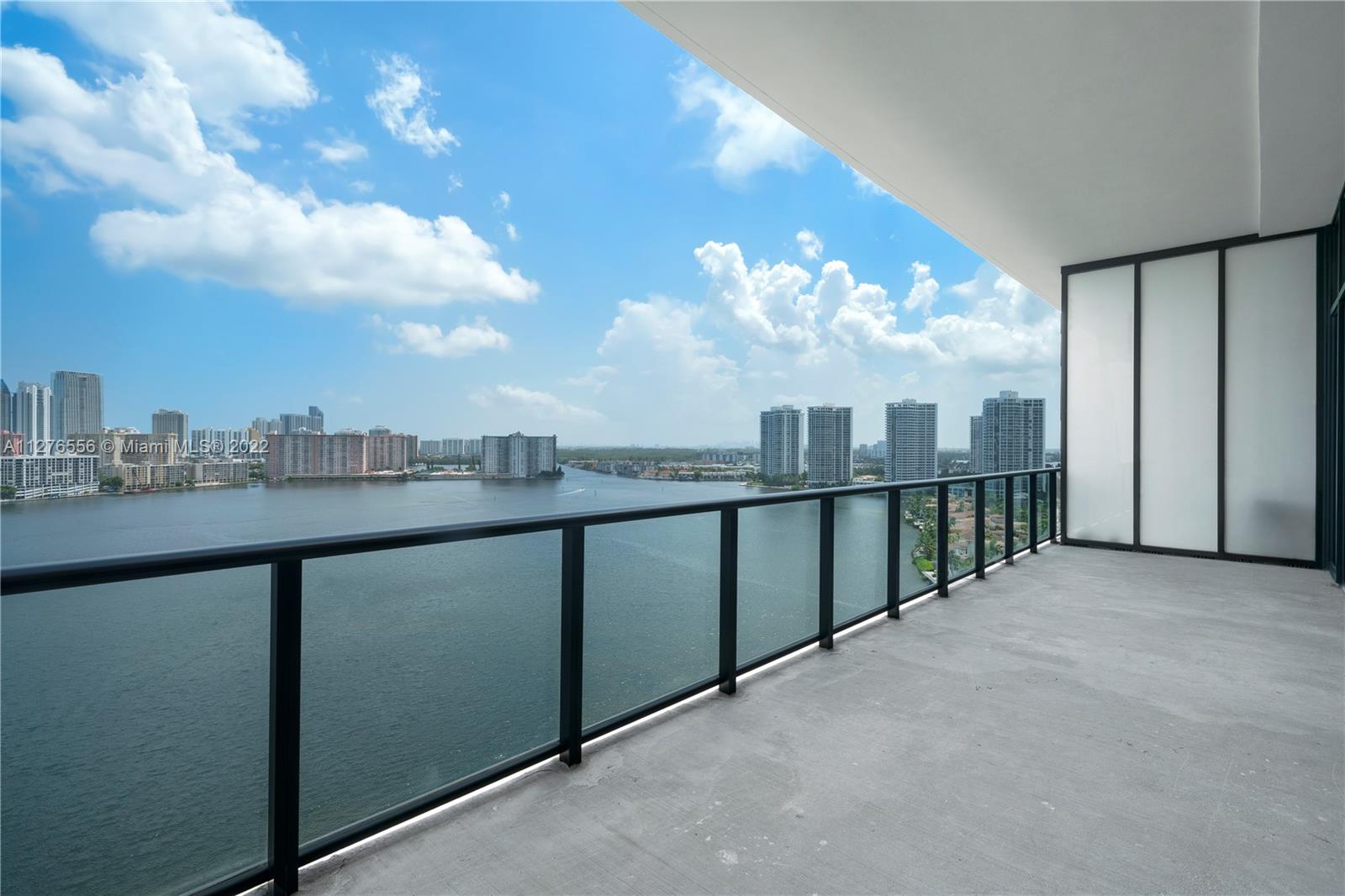 PRIVE CONDO - Residential