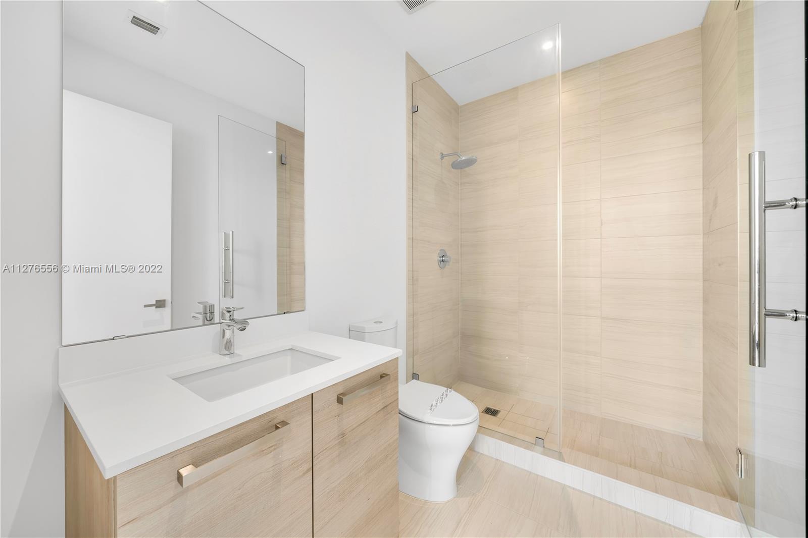 PRIVE CONDO - Residential