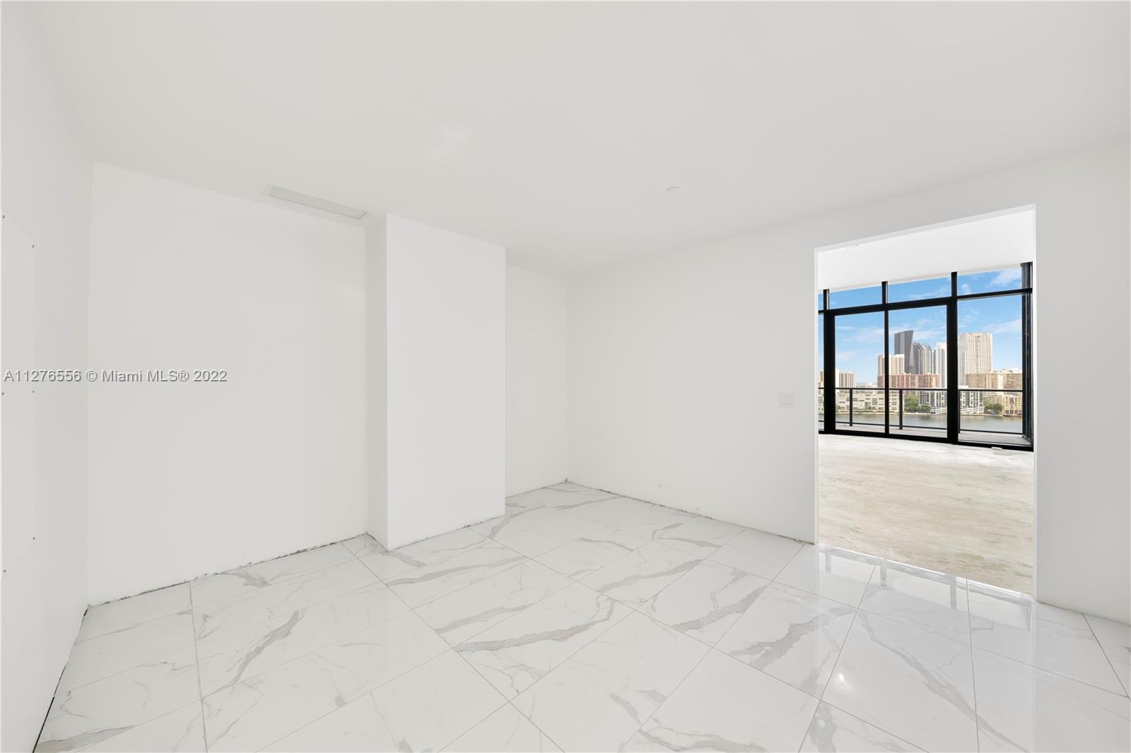 PRIVE CONDO - Residential