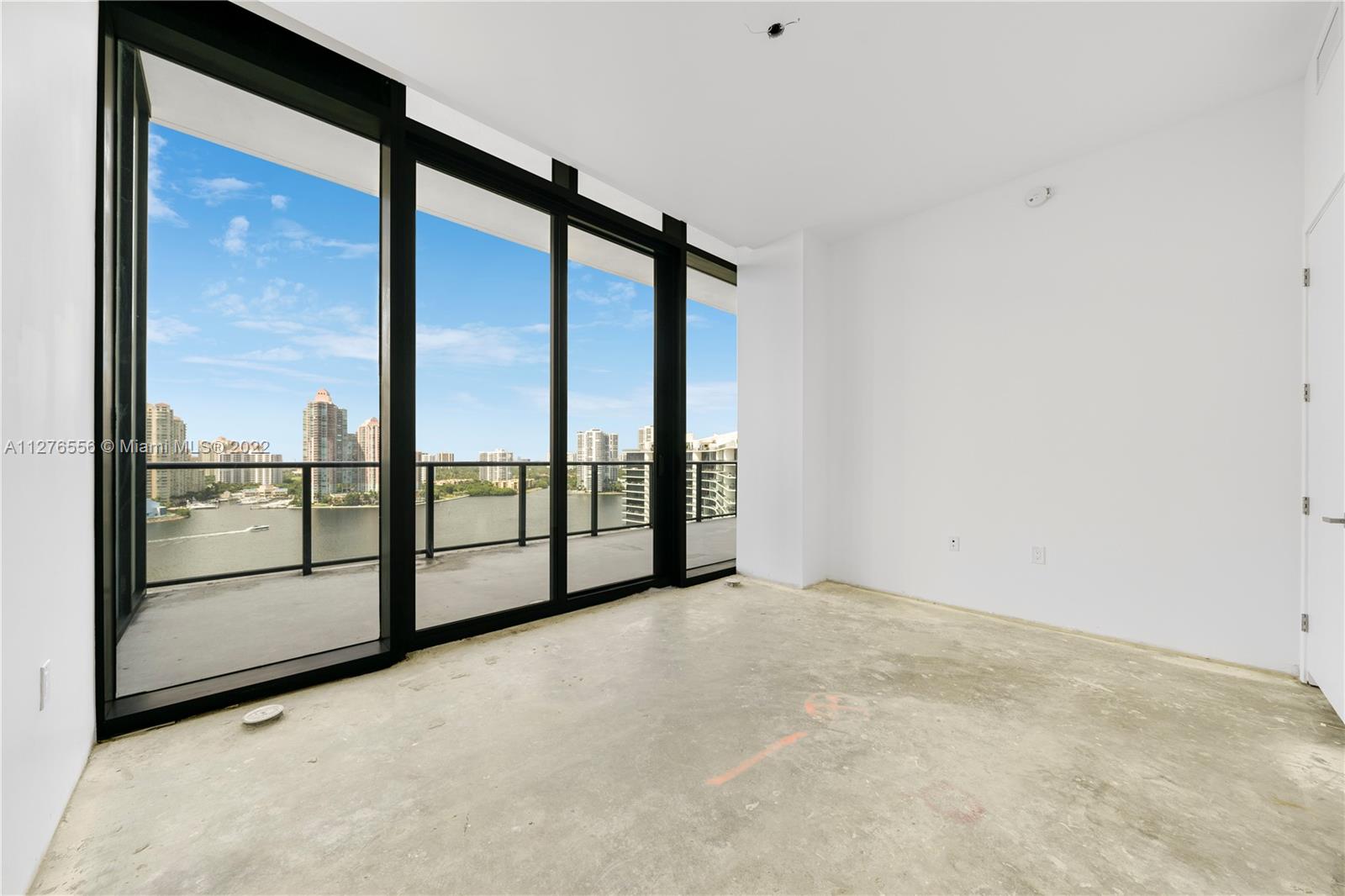PRIVE CONDO - Residential
