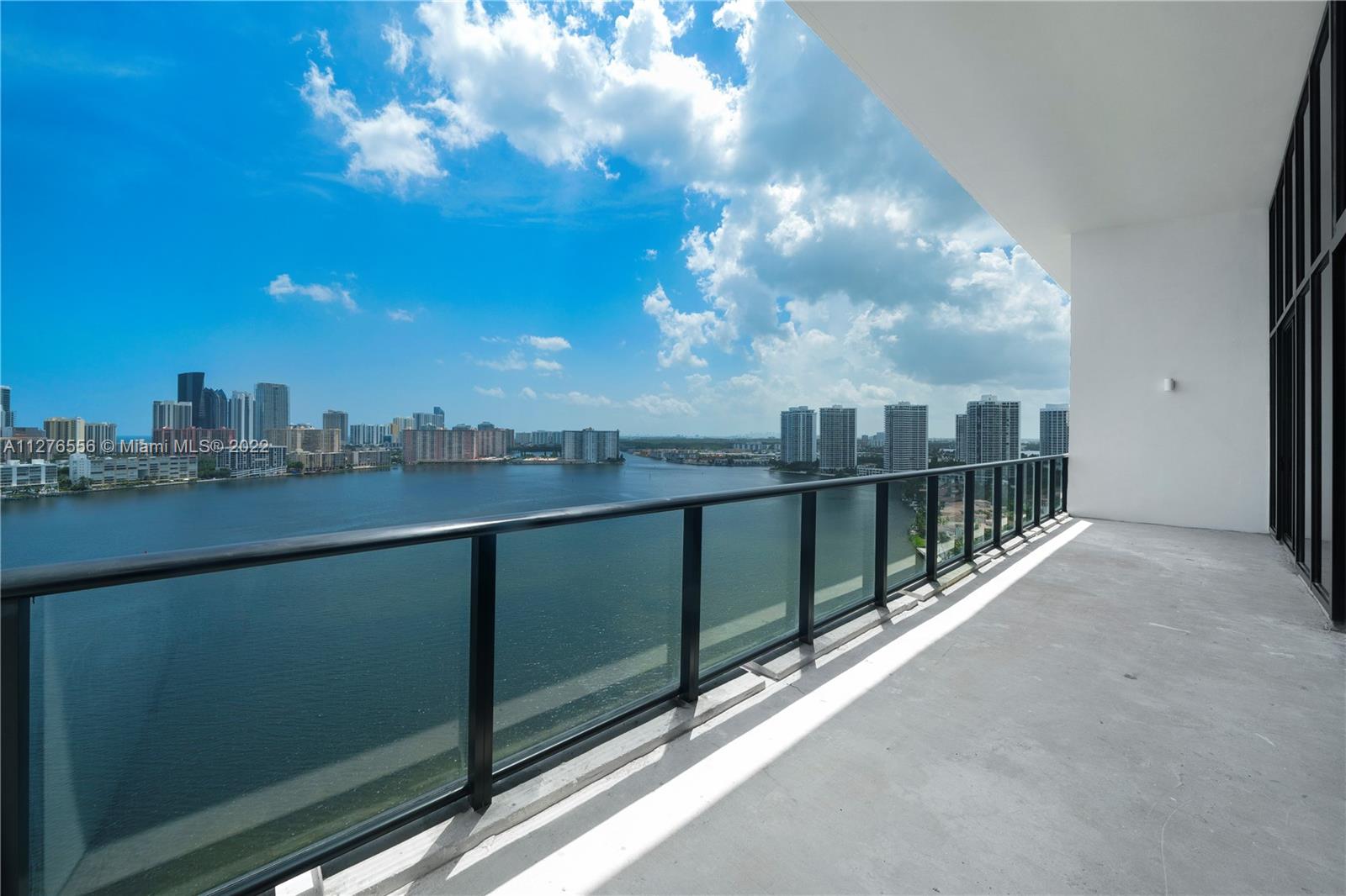PRIVE CONDO - Residential