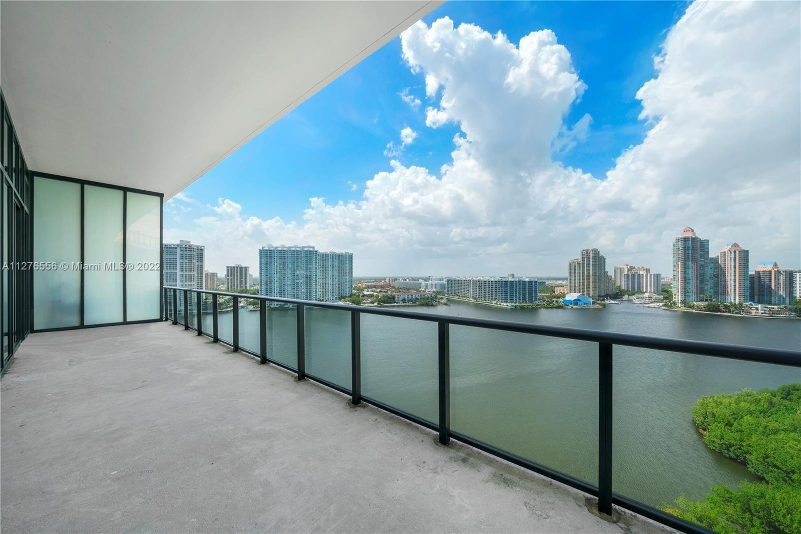 PRIVE CONDO - Residential