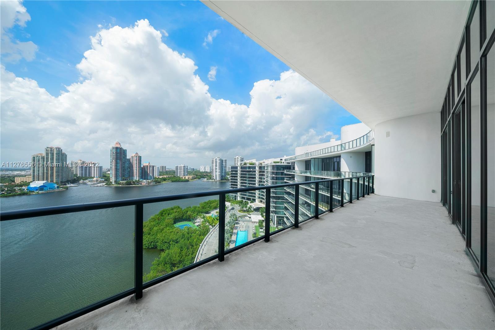 PRIVE CONDO - Residential