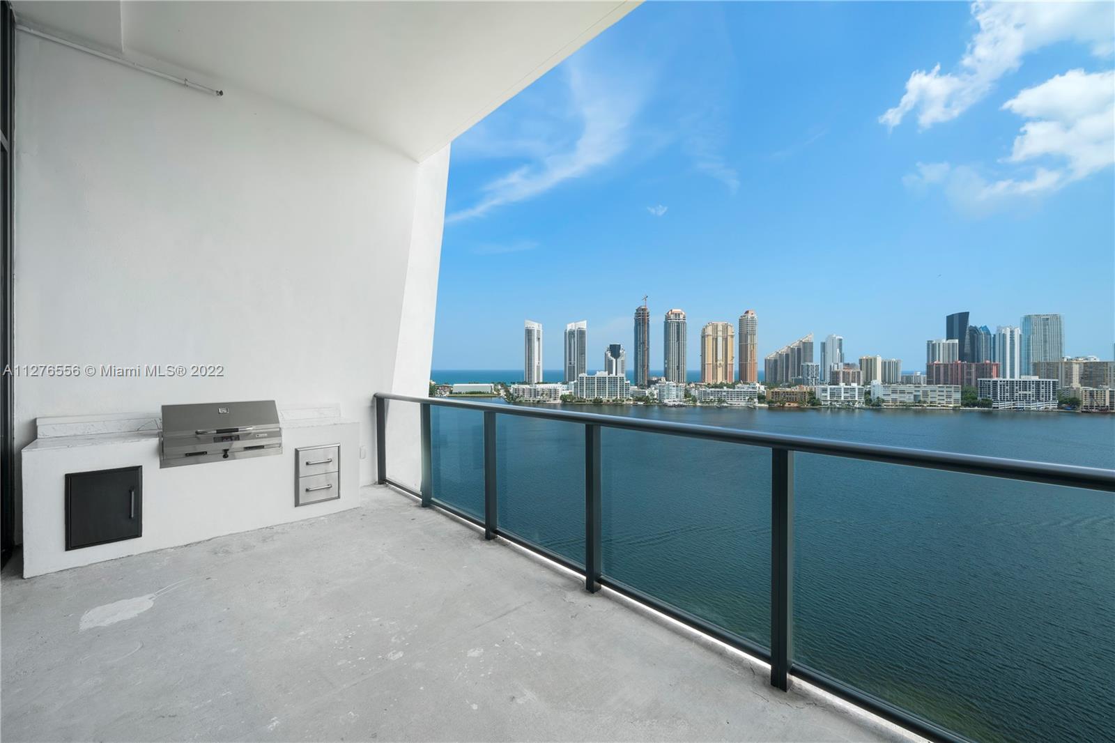 PRIVE CONDO - Residential
