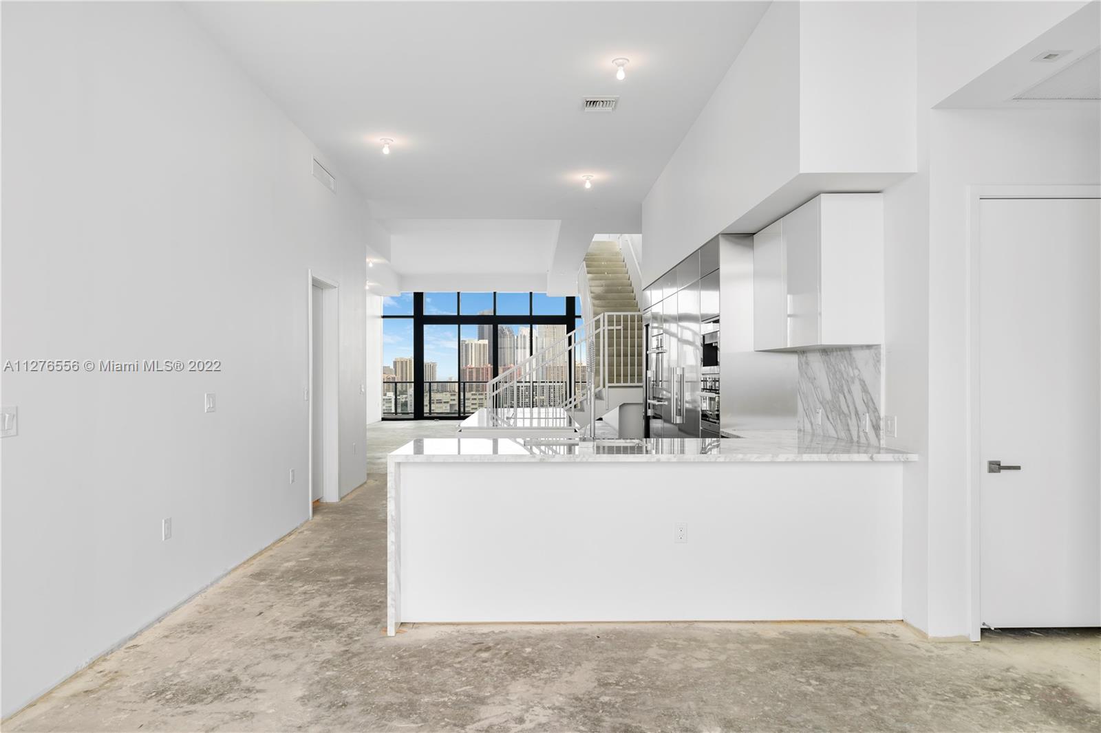 PRIVE CONDO - Residential