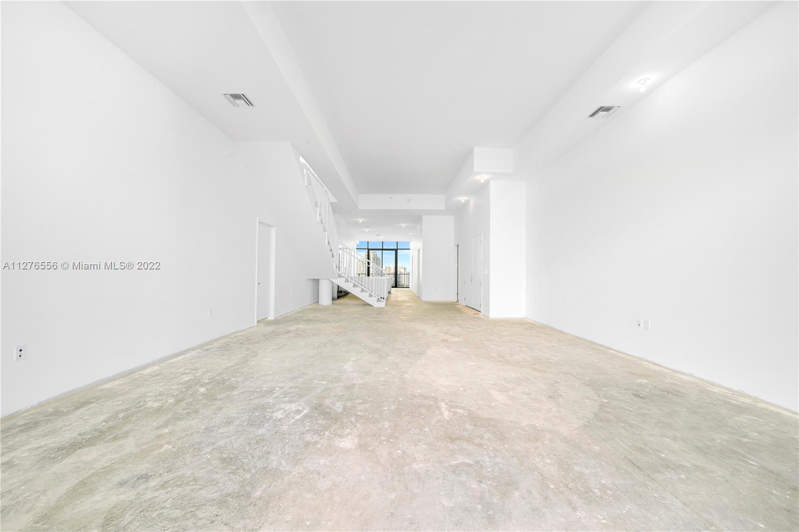 PRIVE CONDO - Residential
